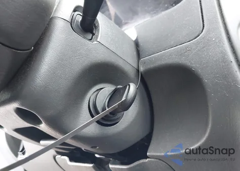 2006 Ford Escape Xlt z USA, uszkodzony, nr VIN 1FMYU03Z16KA98112